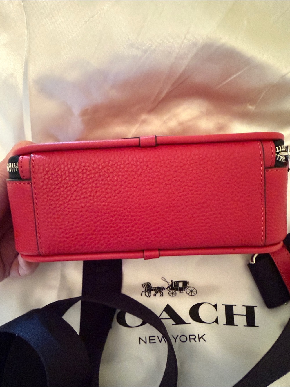 ❤️🖤Coach NWT True Red Pebble Leather Wyatt Crossbody Bag with Silver Hardware - Picture 4 of 8